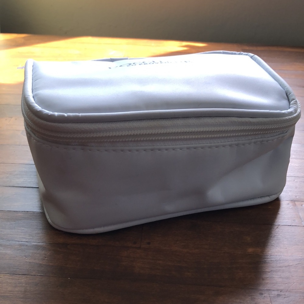 L’OCCITANE make up bag - Picture 2 of 9